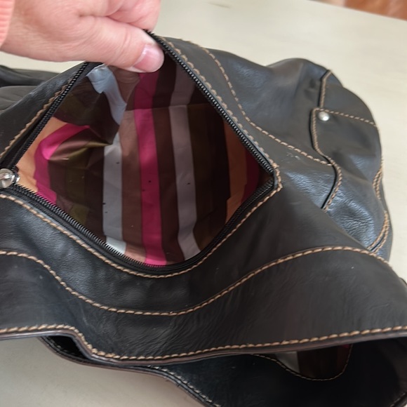 Beautiful Black Tignanello Large Pocketbook 🧡🖤❤️ - Picture 7 of 9